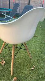 Witte kuipstoelen met houten poten (5stuks), Hout, Gebruikt, Wit, Ophalen of Verzenden