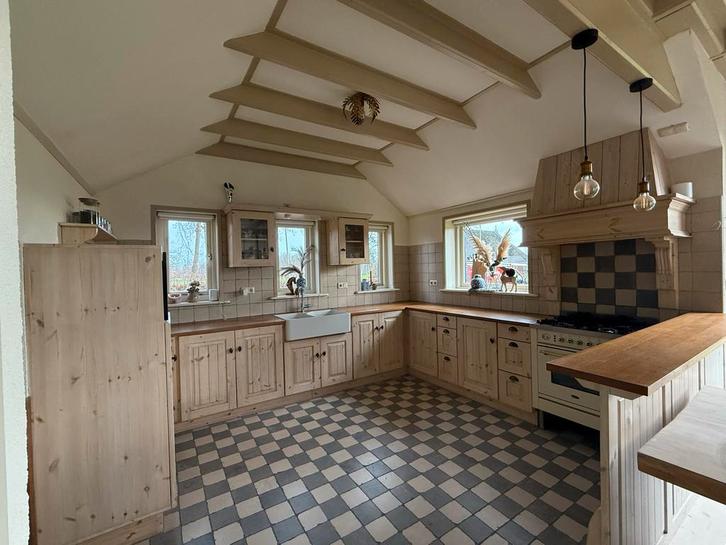 Landelijke grenen keuken - zelf demonteren, Huis en Inrichting, Keuken | Complete keukens, Gebruikt, Hoekkeuken, Overige kleuren