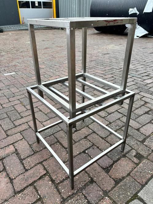 2 stuks roestvrijstalen frame, onderstel of rek, Huis en Inrichting, Keuken | Keukenbenodigdheden, Gebruikt, Ophalen