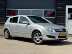 Opel Astra 1.6 Essentia Airco cruise apk lmv, Voorwielaandrijving, 15 km/l, Gebruikt, 635 kg
