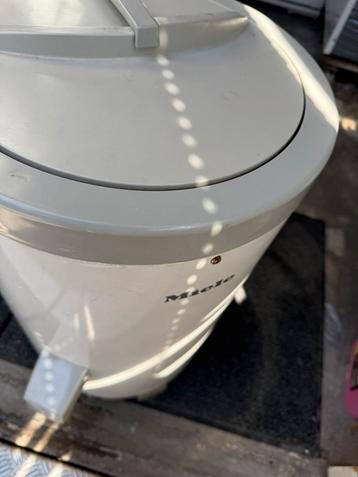 Miele centrifuge  izgs beschikbaar voor biedingen