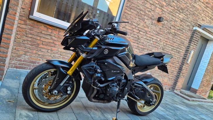 Yamaha MT-10 (R1) Custom - Bomvol met opties!, Motoren, Motoren | Yamaha, Particulier, Naked bike, meer dan 35 kW, 4 cilinders