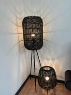 Vloerlampen Rotan Riet zwart Woood & Kwantum, Huis en Inrichting, Lampen | Vloerlampen, Ophalen, Overige materialen, 100 tot 150 cm