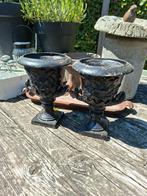 2 brocante oude gietijzeren tuinvazen, Tuin en Terras, Tuinvazen, Ophalen, Gebruikt
