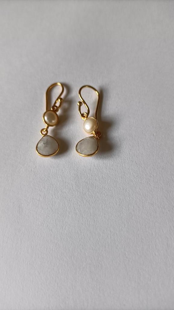 Fraaie zilver vergulde oorbellen met Maansteen en Parel, Sieraden, Tassen en Uiterlijk, Oorbellen, Nieuw, Hangers, Zilver, Goud