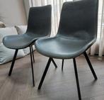 2 grijze eetkamerstoelen met zwart onderstel, Huis en Inrichting, Ophalen, Kunststof, Gebruikt, Twee