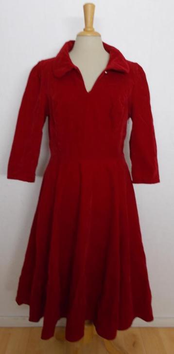 Prachtige rood fluwelen swing dress van Hearts & Roses! 40 beschikbaar voor biedingen