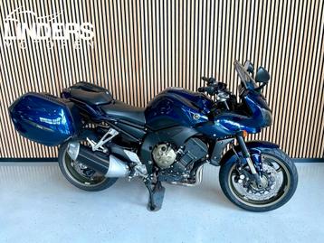 YAMAHA FZ1 + kofferset topstaat!!! (bj 2010) beschikbaar voor biedingen