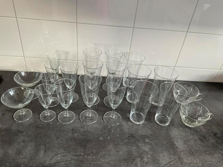 Glasservies, Verzamelen, Glas en Borrelglaasjes, Zo goed als nieuw, Overige typen, Ophalen