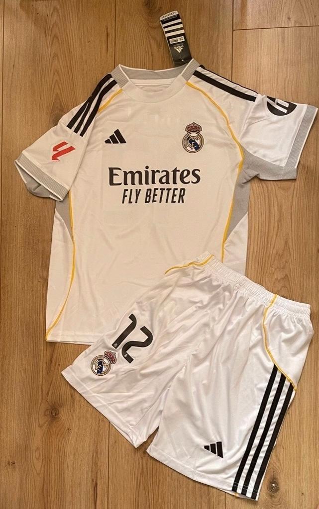 ≥ Real Madrid 25/26 Home – TRENT #12 – 152-158 — Voetbal