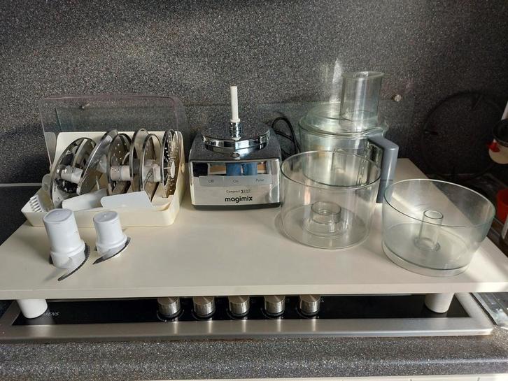 Magimix compact 3200 automatic., Witgoed en Apparatuur, Keukenmixers, Zo goed als nieuw, 1 snelheid, Vaatwasserbestendig, Ophalen of Verzenden