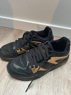 Zwarte Puma Sneakers 39 met Gouden Details - Maat Onbekend, Ophalen of Verzenden, Zo goed als nieuw, Zwart, Sneakers of Gympen