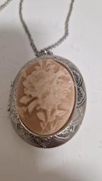 Lange zilverkleurige ketting met openend medaillon, Ophalen, Nieuw, Zilver, Overige materialen