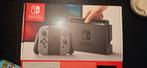 Nintendo switch - originele doos en inhoud, Ophalen of Verzenden, Zo goed als nieuw, Met 2 controllers, Switch Original