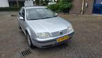 Volkswagen Bora 1.6-16V AIRCO NIEUWE APK BIJ AFLEVERING!, Auto's, Volkswagen, Stof, Gebruikt, Bora, 4 cilinders