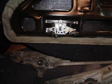 Accubak deksel Alfa Romeo Spider 916 type gebruikt  beschikbaar voor biedingen