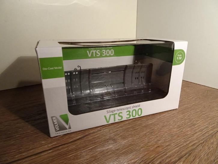 Te koop UH Volmer VTS 300 Telescopic front schuifblad., Hobby en Vrije tijd, Modelauto's | 1:32, Nieuw, Tractor of Landbouw, Universal Hobbies