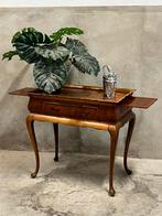 Engelse bijzettafel, Ophalen