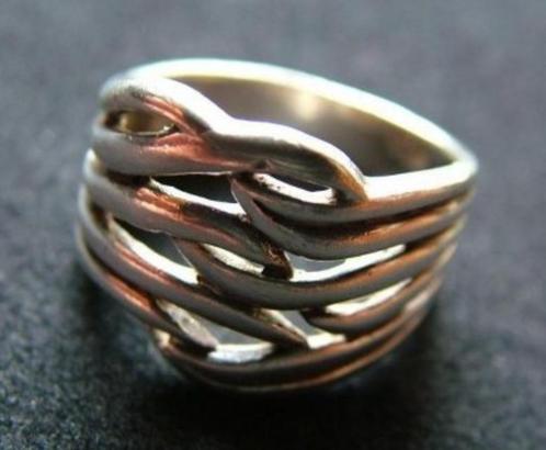 Aparte gegolfde stevige zilveren ring (6053-1173), Sieraden, Tassen en Uiterlijk, Ringen, Zo goed als nieuw, Dame, Kleiner dan 17