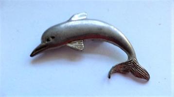 Grote vintage broche dolfijn beschikbaar voor biedingen