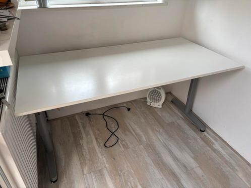 bureau BEKANT IKEA zgan wit 160x80, Huis en Inrichting, Bureaus, Zo goed als nieuw, Ophalen