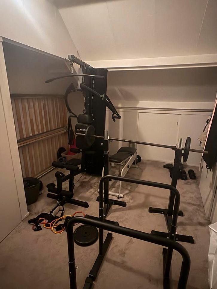 Krachtstation + Sportspullen - Snel weg!, Sport en Fitness, Fitnessapparatuur, Gebruikt, Krachtstation, Armen, Metaal, Ophalen