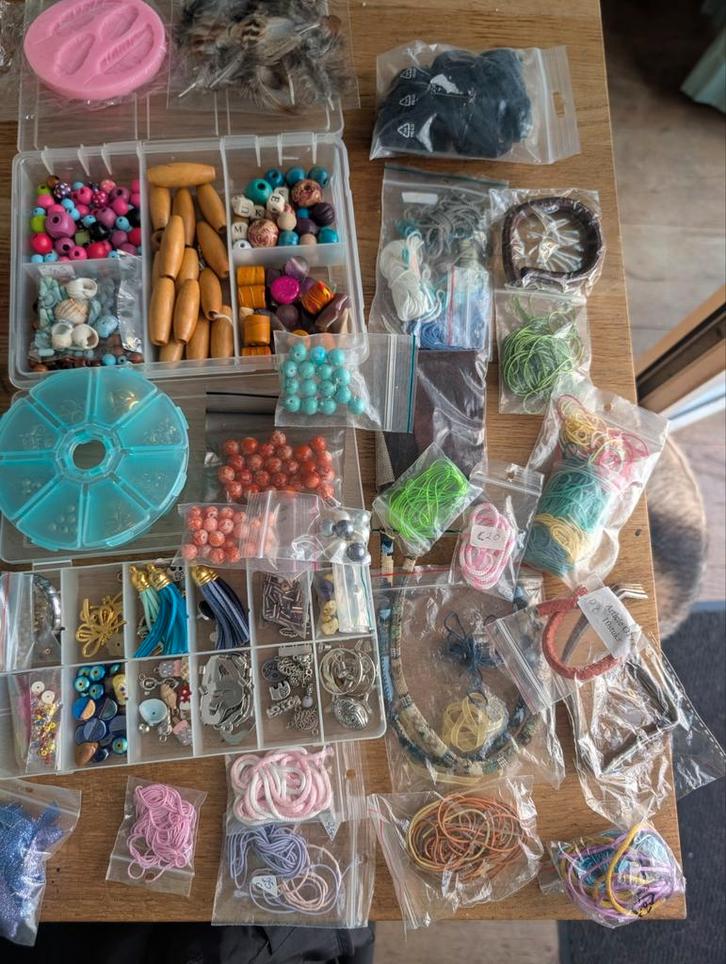 Groot Kralen en Toebehoren Pakket, Hobby en Vrije tijd, Kralen en Sieraden maken, Kraal, Ophalen of Verzenden