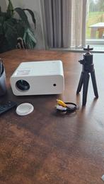 Zeeker Beamer met Statief - Zo goed als nieuw!, LED, Ophalen of Verzenden, Zo goed als nieuw, Full HD (1080)