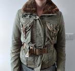 Mooie jas peuterey maar 40 l, Ophalen, Zo goed als nieuw, Maat 38/40 (M)