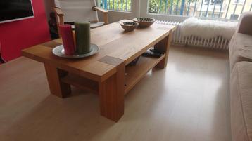 Masief Eikenhouten salon tafel beschikbaar voor biedingen