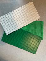 Lego plaat wit groen lichtgroen 32 x 16 nops € 3,50 per stuk, Ophalen of Verzenden, Zo goed als nieuw