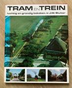 Tram en trein, luchtig en grondig bekeken, Verzenden, Zo goed als nieuw, Trein, Boek of Tijdschrift