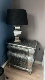 Barok brocante nachtkastje met lamp, Huis en Inrichting, Slaapkamer | Nachtkastjes, Zo goed als nieuw, Ophalen