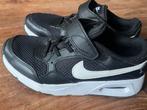 NIKE AIR SNEAKERS NIEUWSTAAT, Sportschoenen, Ophalen of Verzenden, Zo goed als nieuw, Jongen