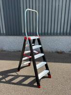 Trap 4 treden dubbel oploopbaar met steunbeugel NIEUW, Doe-het-zelf en Verbouw, Ladders en Trappen, Trap, Nieuw, Ophalen of Verzenden