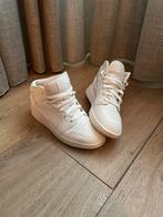 Nike Jordan Air 1 Mid maat 36 wit, Kleding | Dames, Schoenen, Wit, Nike, Ophalen of Verzenden, Sneakers of Gympen