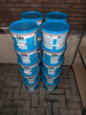 31 emmers Eurocol tegellijm 686. beschikbaar voor biedingen