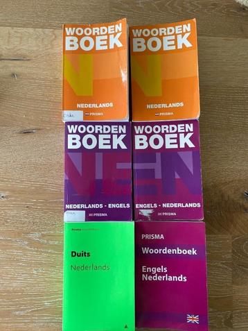 Diverse woordenboeken beschikbaar voor biedingen