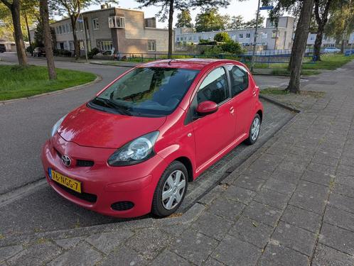 Toyota Aygo 1.0 12V / Airco, nieuwe 4sz.banden, Auto's, Toyota, Particulier, Aygo, Airconditioning, Centrale vergrendeling, Elektrische ramen