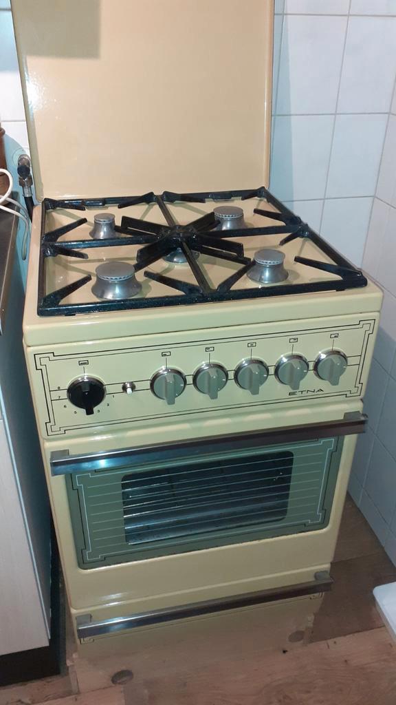 Etna vintage fornuis met oven, Witgoed en Apparatuur, Fornuizen, Zo goed als nieuw, Vrijstaand, Gas, 4 kookzones, Minder dan 85 cm