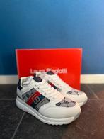NIEUWE Laura Biagiotti sneakers dames 38, Kleding | Dames, Schoenen, Ophalen of Verzenden, Nieuw, Sneakers of Gympen