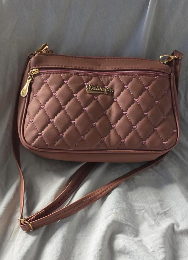 Roze Quilted Schoudertas/Crossbody met Rits - Compact, Sieraden, Tassen en Uiterlijk, Tassen | Damestassen, Nieuw, Schoudertasje
