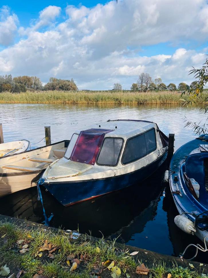 Kajuit bootje, Watersport en Boten, Sloepen, Gebruikt, Tot 10 pk, 3 tot 6 meter, Buitenboordmotor, Benzine, Polyester, Ophalen
