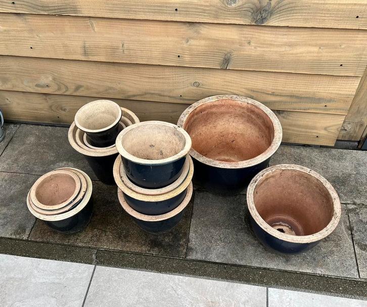 Blauwe bloempotten, Tuin en Terras, Bloempotten, Gebruikt, Aardewerk, Tuin, Minder dan 40 cm, Minder dan 25 cm, Rond, Ophalen
