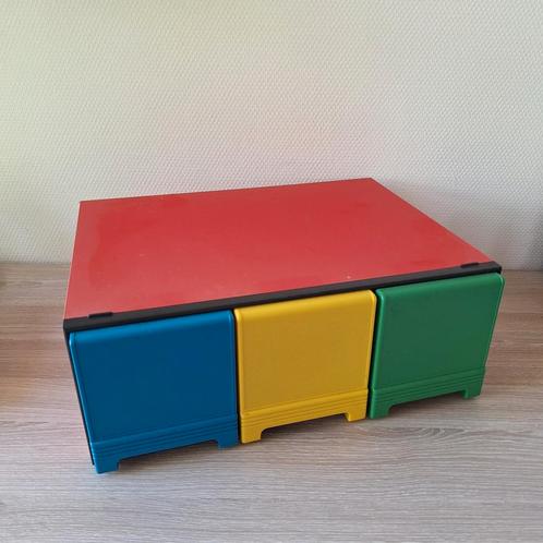 Vintage retro CD opberger met 3 laden Bauhaus/Memphis style, Huis en Inrichting, Woonaccessoires | Cd- en Dvd-rekken, Zo goed als nieuw