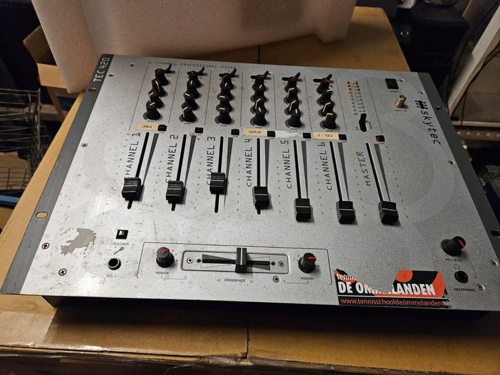 Skytec tec 420 mengpaneel 6 channel, Muziek en Instrumenten, Mengpanelen, Gebruikt, 5 tot 10 kanalen, Microfooningang, Ophalen of Verzenden