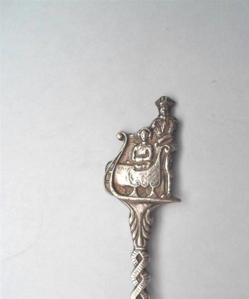 Lepeltje Arreslee. Made in Holland., Verzamelen, Porselein, Kristal en Bestek, Zo goed als nieuw, Bestek, Metaal, Ophalen of Verzenden
