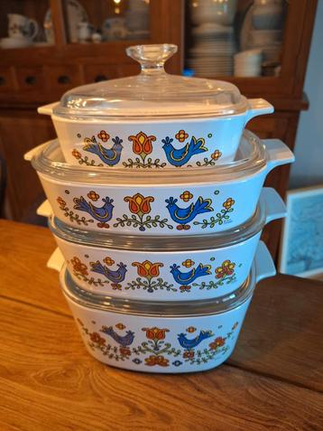 Corning Ware Country Festival schalen set beschikbaar voor biedingen