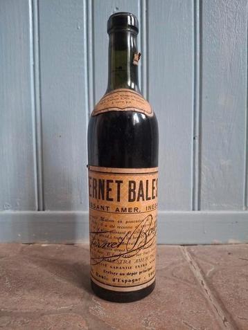 Oude dichte fles van Fernet Balestra beschikbaar voor biedingen