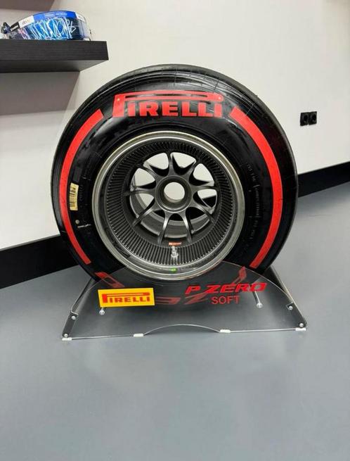 Max Verstappen 2021 Pirelli Wiel Red Bull Racing Formule 1, Verzamelen, Automerken, Motoren en Formule 1, Gebruikt, Formule 1